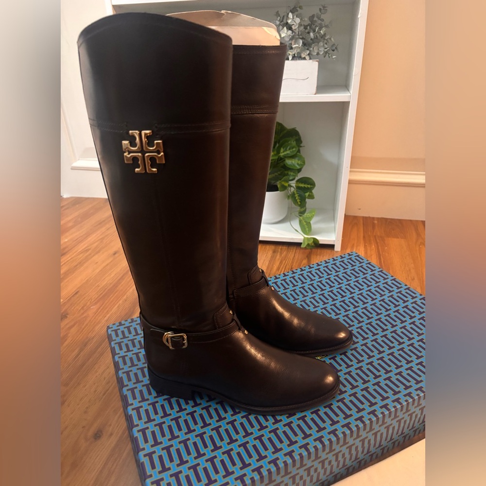 NEW IN BOX! TORY BURCH! Riding BOOTS